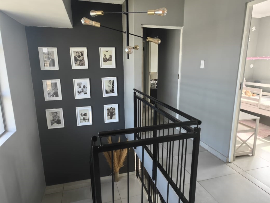 5 Bedroom Property for Sale in La Camargue Private Country Estate North West